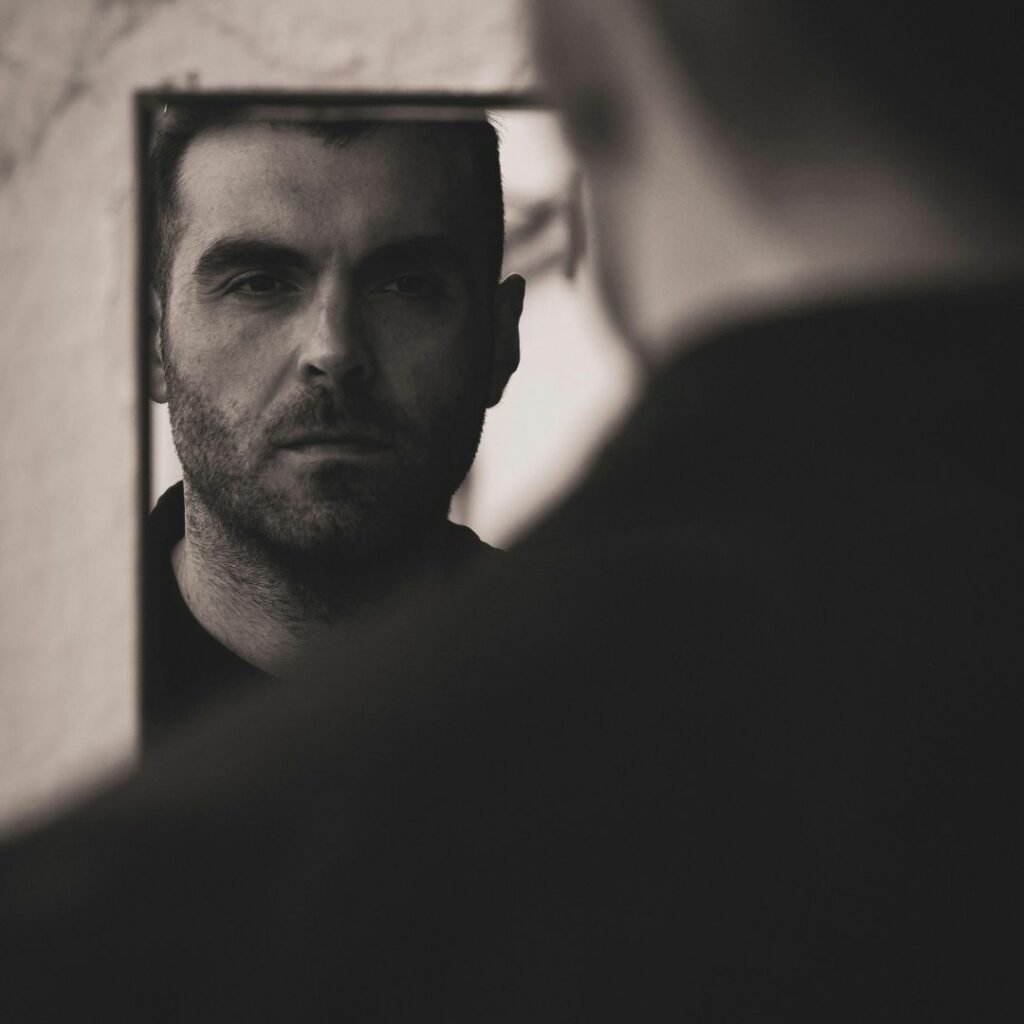 espejo del compromiso